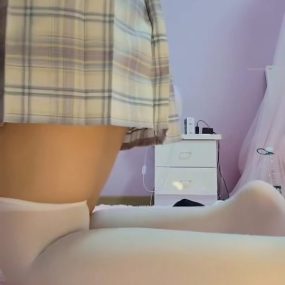 #小粥 #福利姬 #白丝 #自慰 5