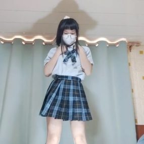 眼镜娘萝莉-饭饭—Jk黑丝自慰