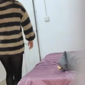 #珊珊 抖音 揉搓大奶头 道具自慰 大黄瓜插逼 4