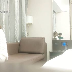 #探花 高价外围颜值不错