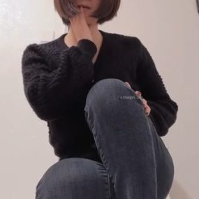 #原芊芊 短发御姐淫语自慰淫水 16