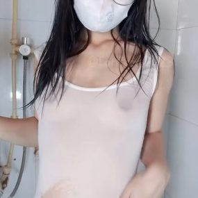 #饭饭 #自慰 #喷水 #Cos #丝袜 #旗袍