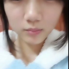 清纯嫩妹视频裸聊自慰 吐舌头 7