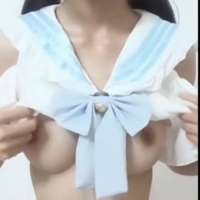 清纯嫩妹视频裸聊自慰 吐舌头 8