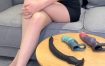 趣趣 – 红发肉丝肛塞被玩具后入