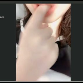 #里有 (月月酱) 1V1