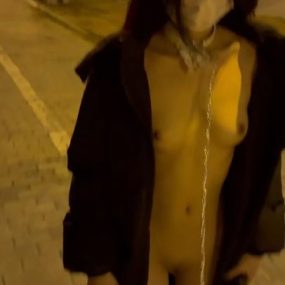 #小雨绵绵 #Linlinlin1110 #你的苏幸 #Suxing27355 地下车库露出，调教自慰7