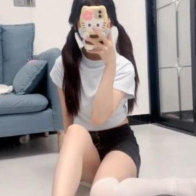 #雪花酱 #福利姬 #白丝 #白丝 #自慰 2