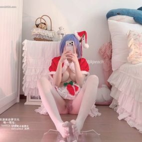 #仙仙桃 #一颗甜桃 #Cos #圣诞 #雷姆